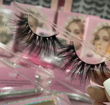 Load image into Gallery viewer, Heiress