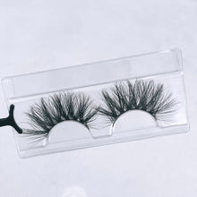 Load image into Gallery viewer, Queen